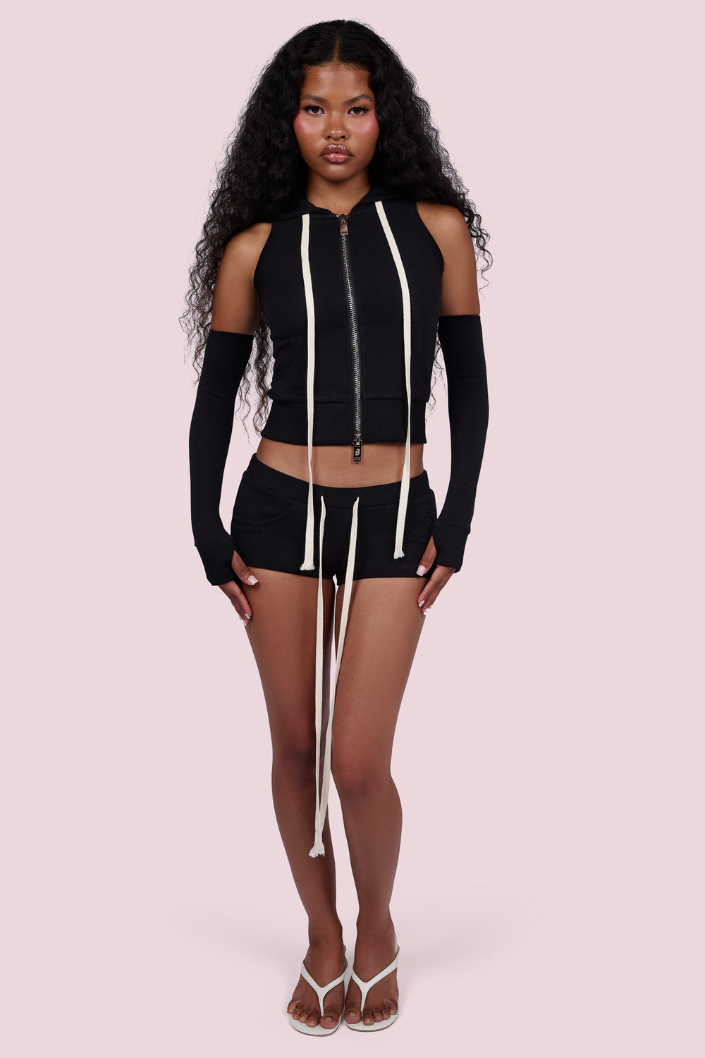 BODY KNITWEAR MINI SHORTS (BLACKBERRY)