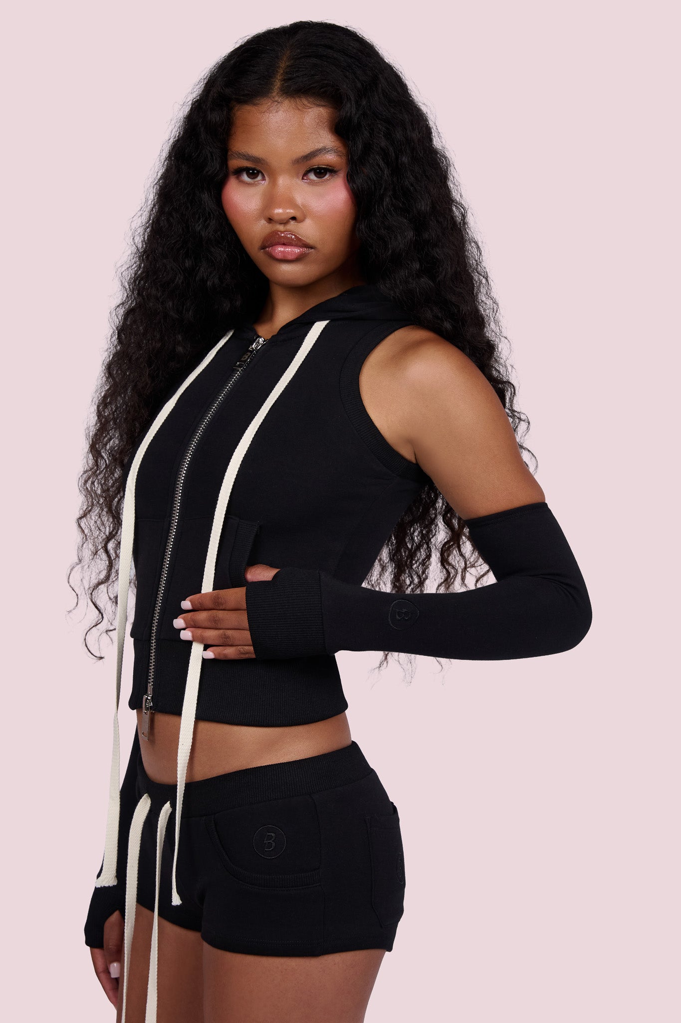 BODY KNITWEAR SLEEVELESS ZIP HOODIE (BLACKBERRY)