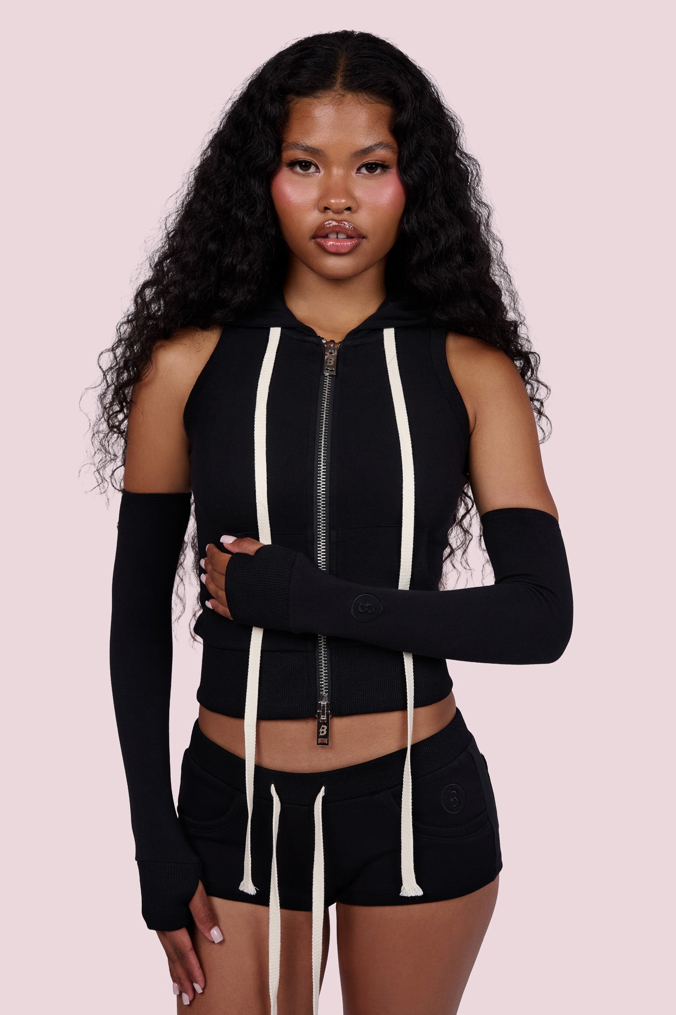 BODY KNITWEAR SLEEVELESS ZIP HOODIE (BLACKBERRY)
