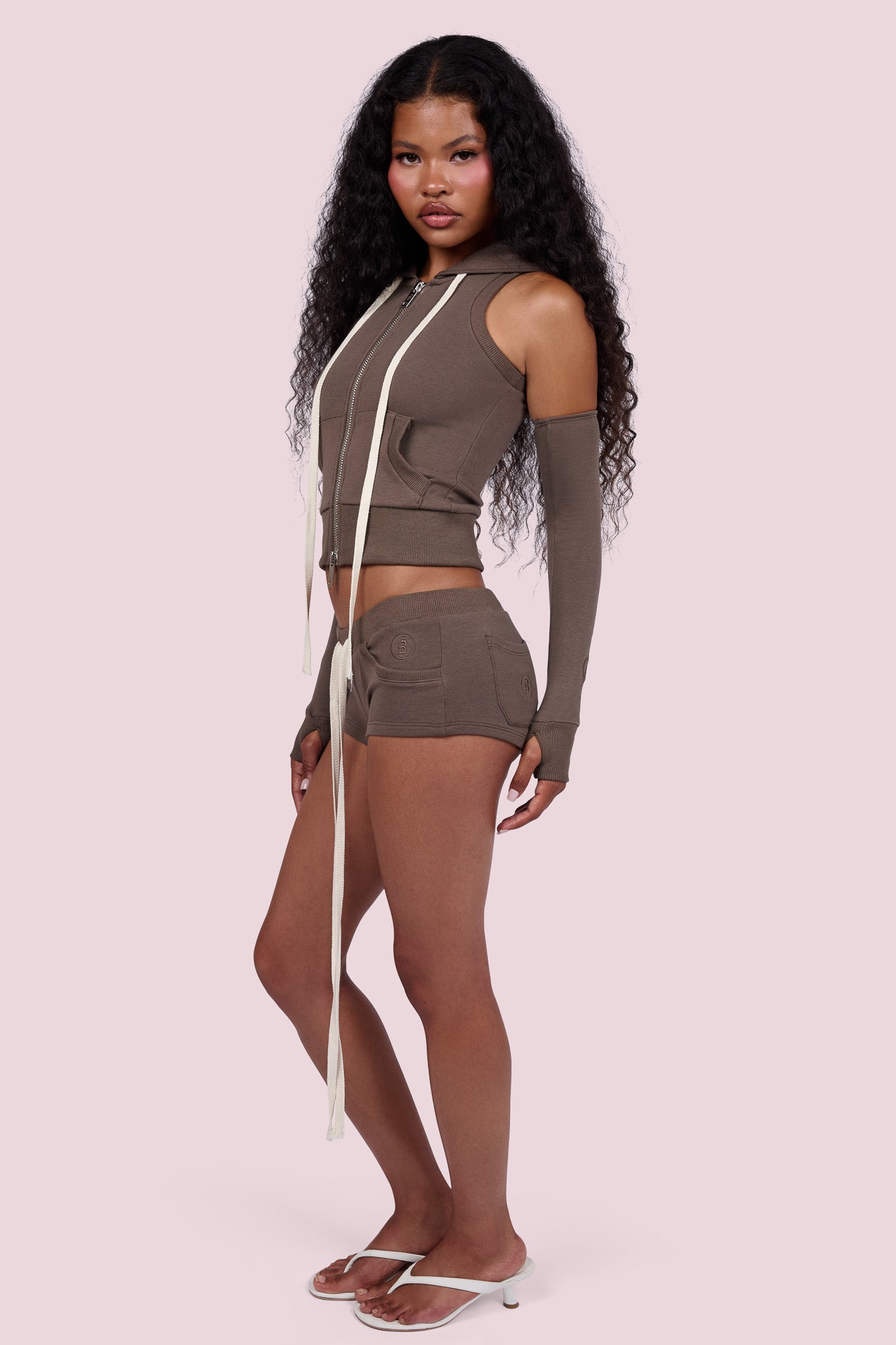 BODY KNITWEAR MINI SHORTS (TOFFEE)