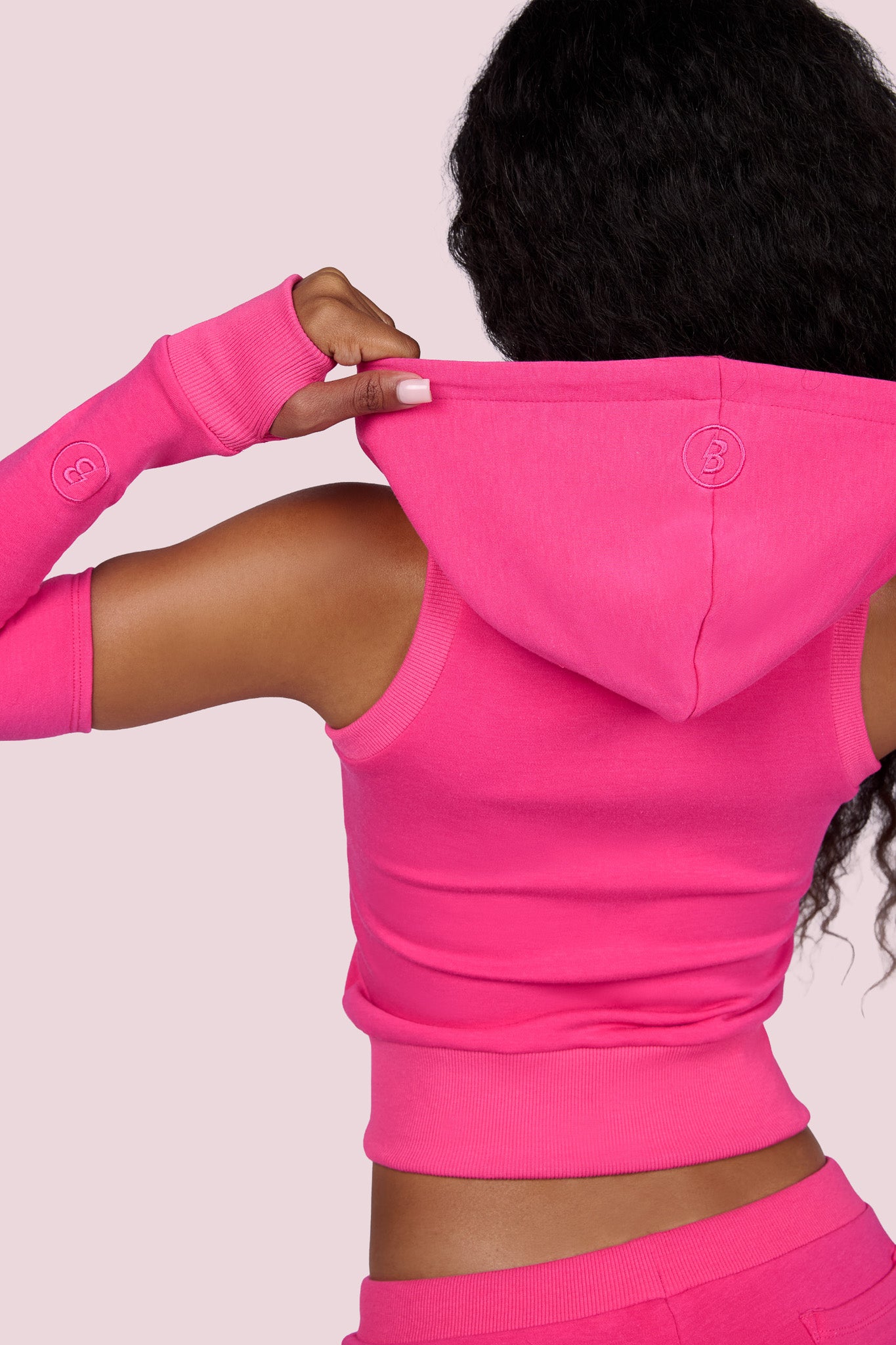 BODY KNITWEAR SLEEVELESS ZIP HOODIE (STARBURST PINK)