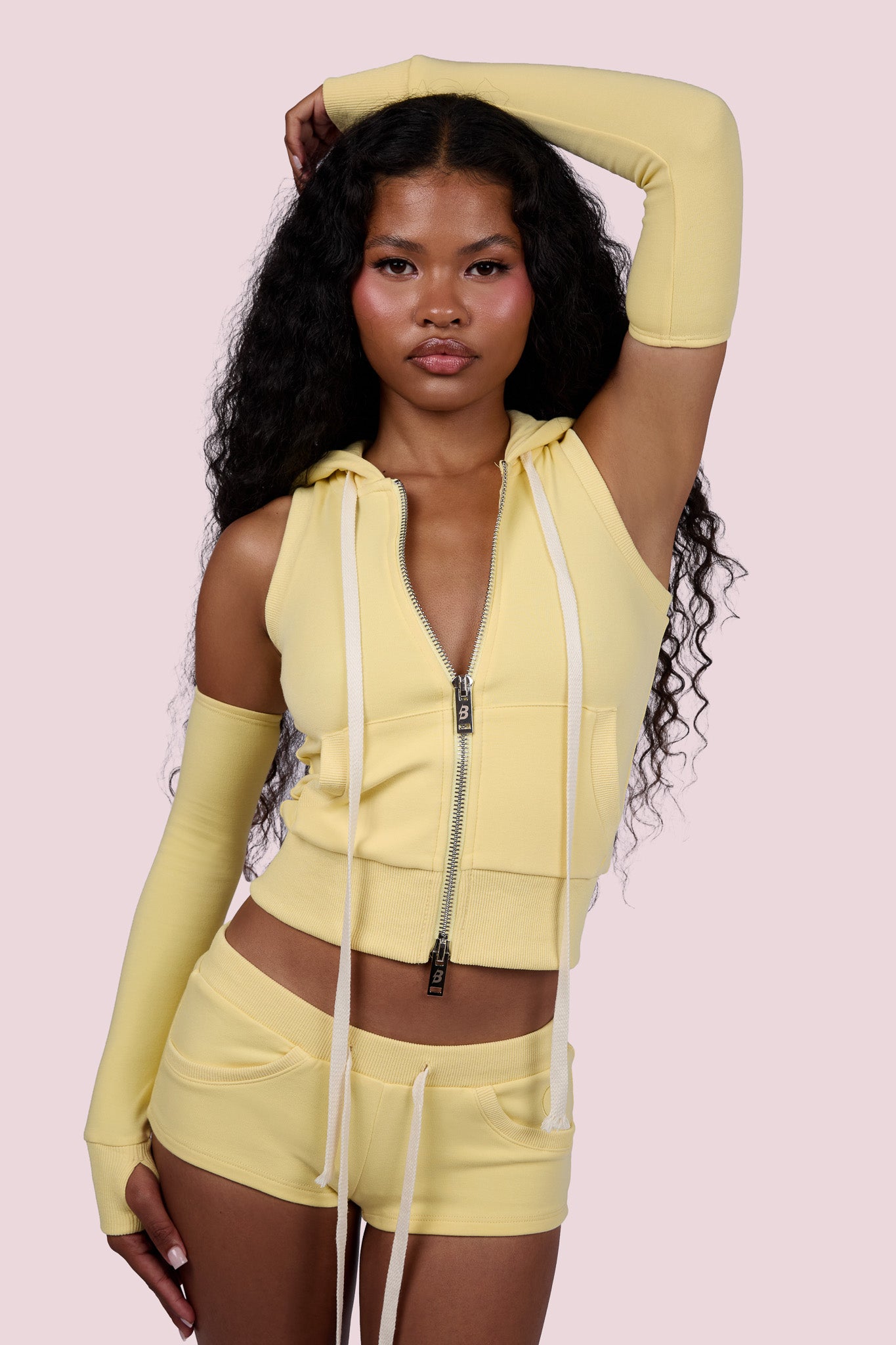 BODY KNITWEAR SLEEVELESS ZIP HOODIE (LEMON)