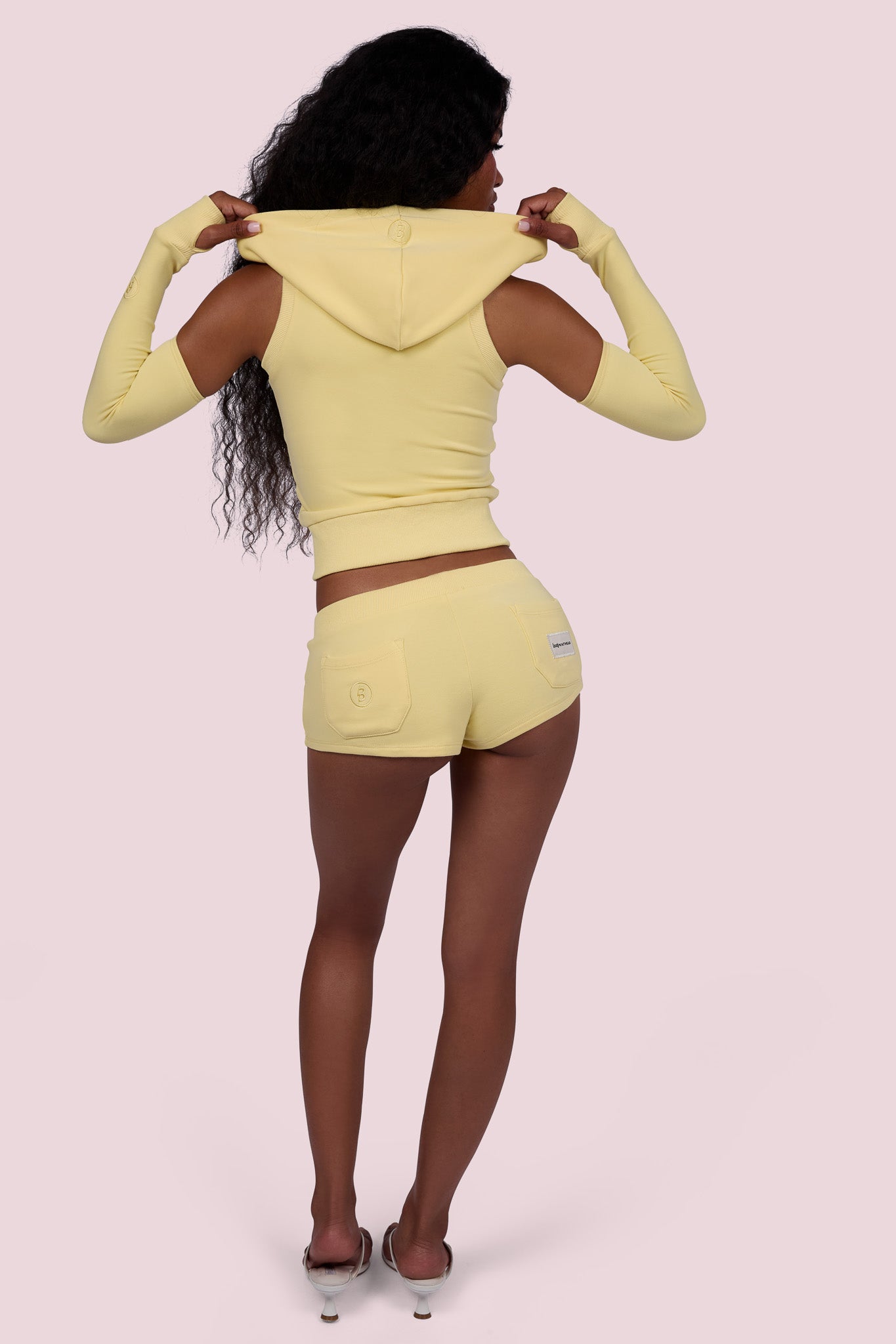 BODY KNITWEAR MINI SHORTS (LEMON)