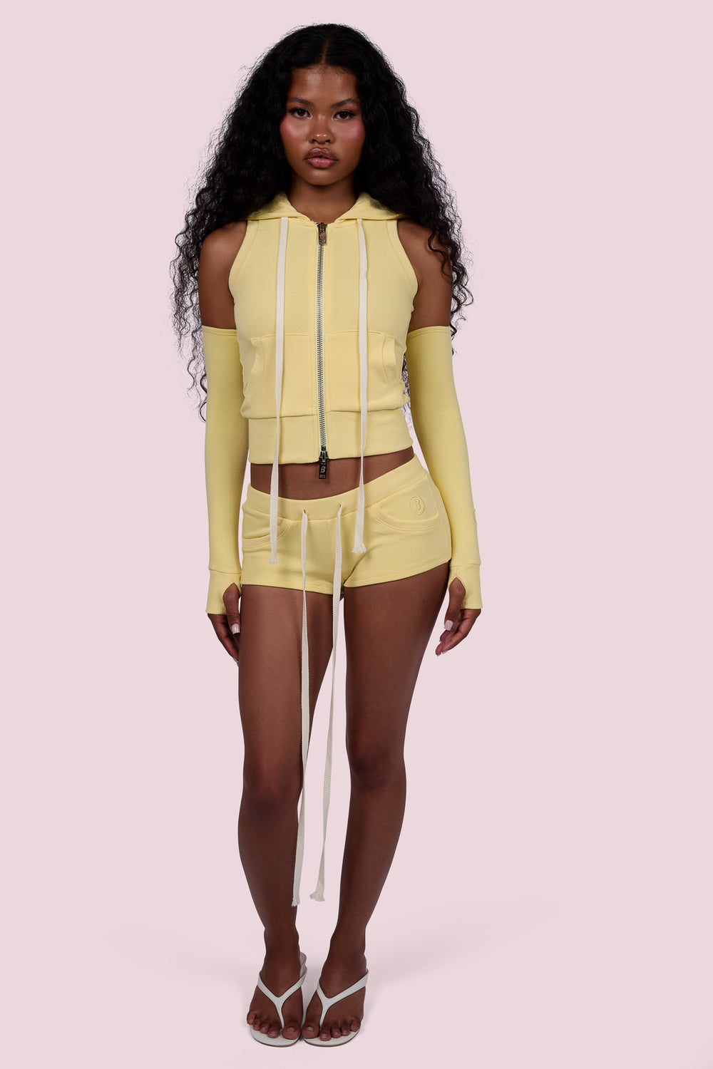 BODY KNITWEAR MINI SHORTS (LEMON)