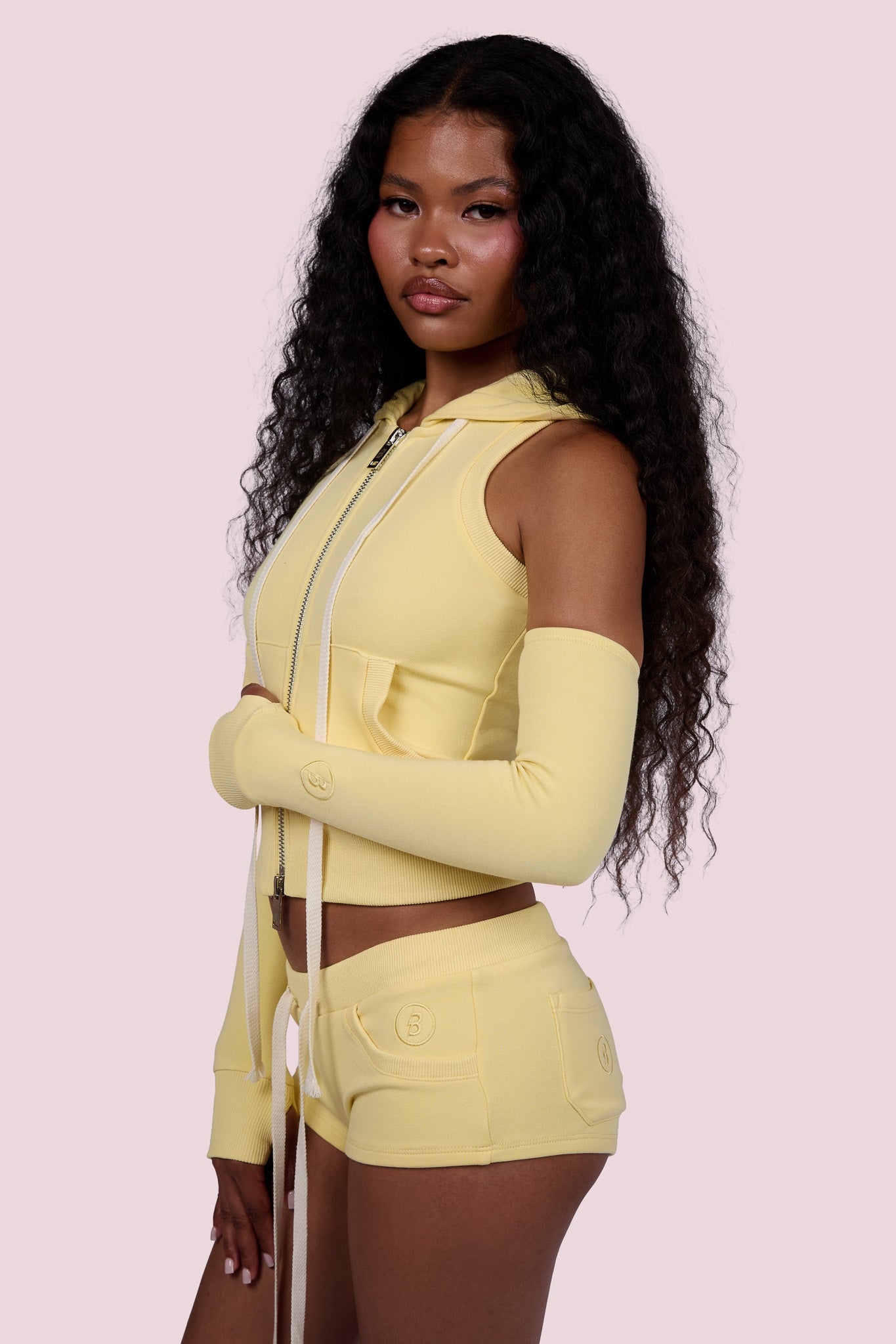 BODY KNITWEAR SLEEVELESS ZIP HOODIE (LEMON)