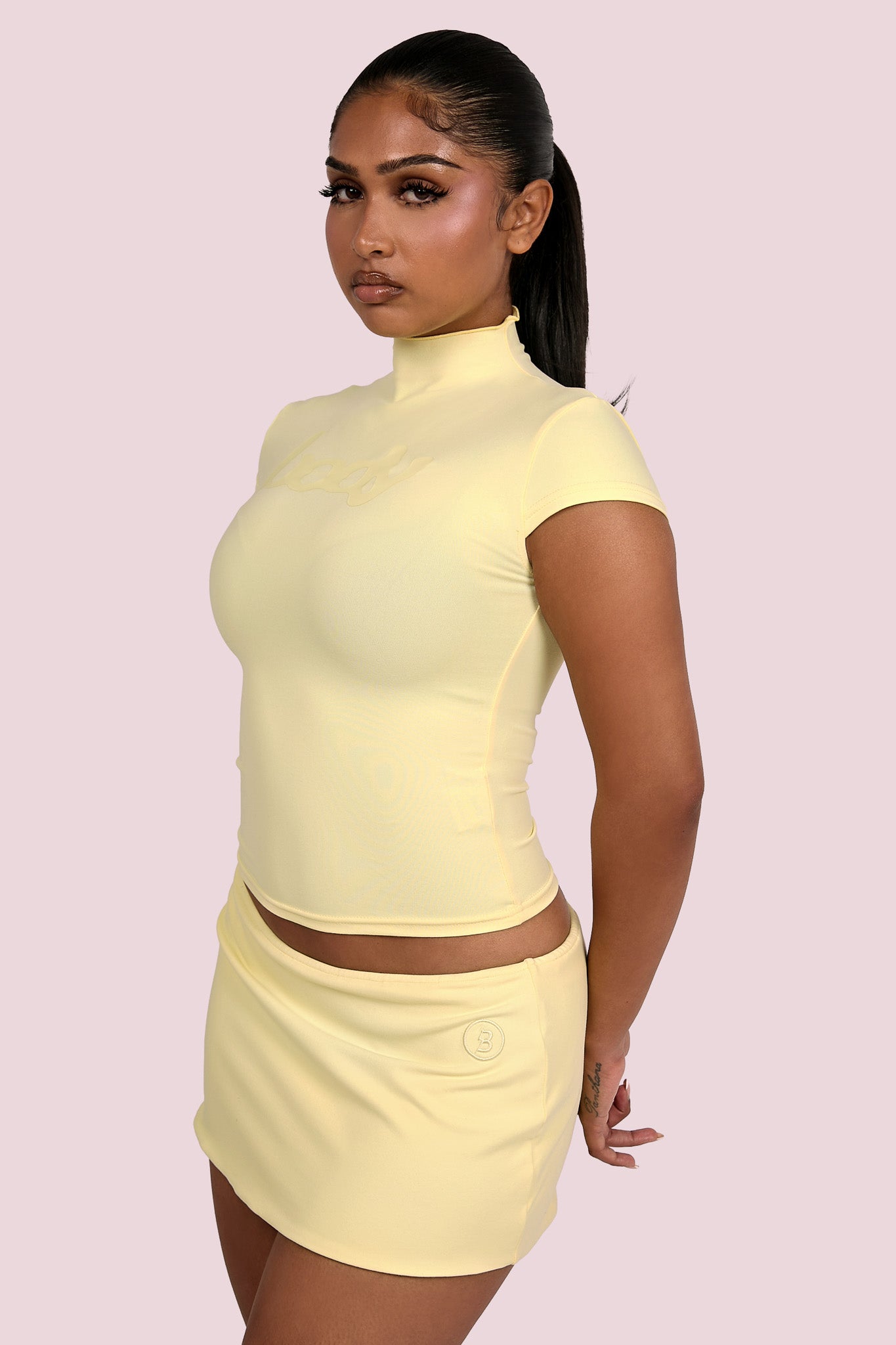 BODY MOCK NECK TOP (PASTEL YELLOW)
