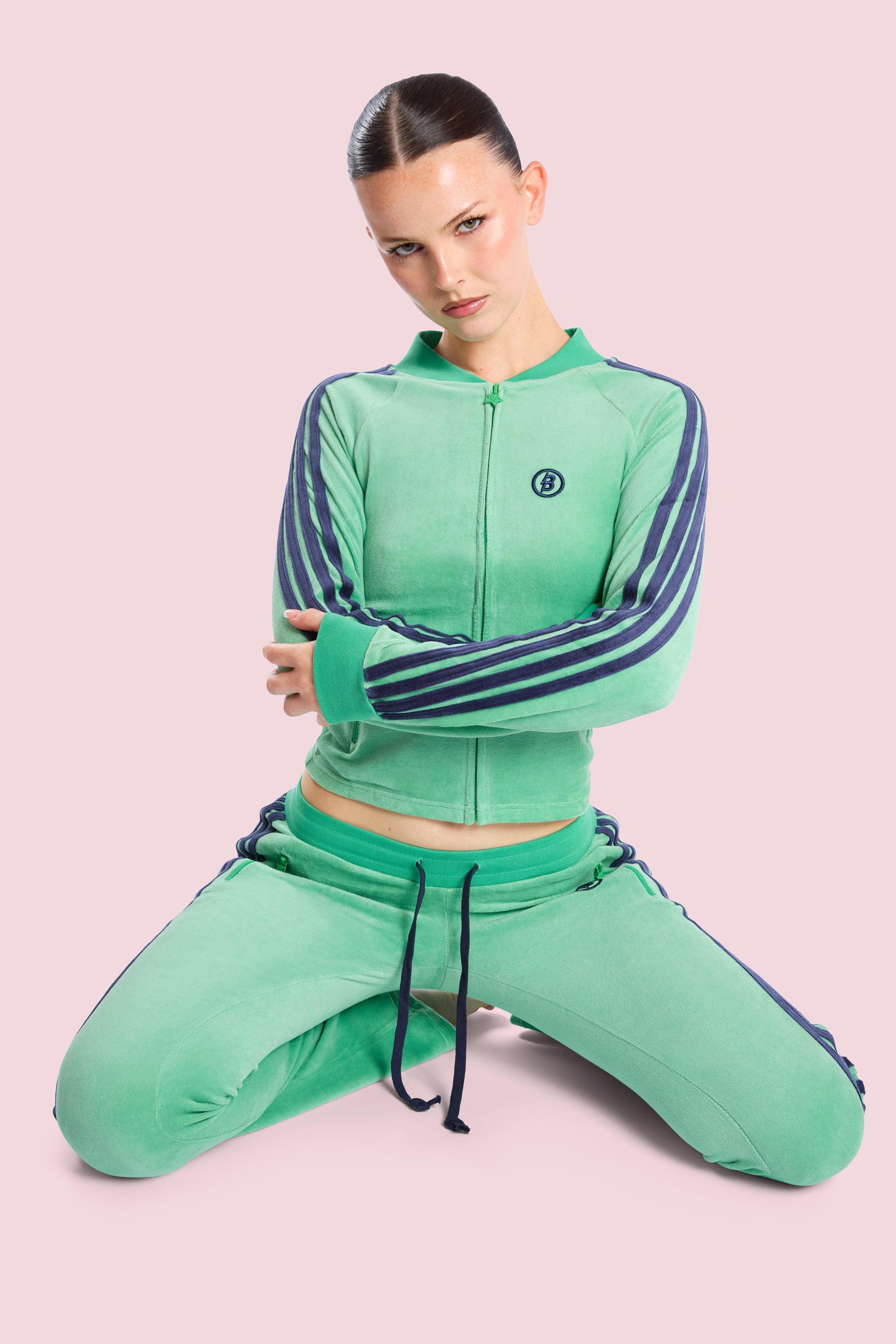 BODY VELOUR TRACK JACKET (CLOVER GREEN)