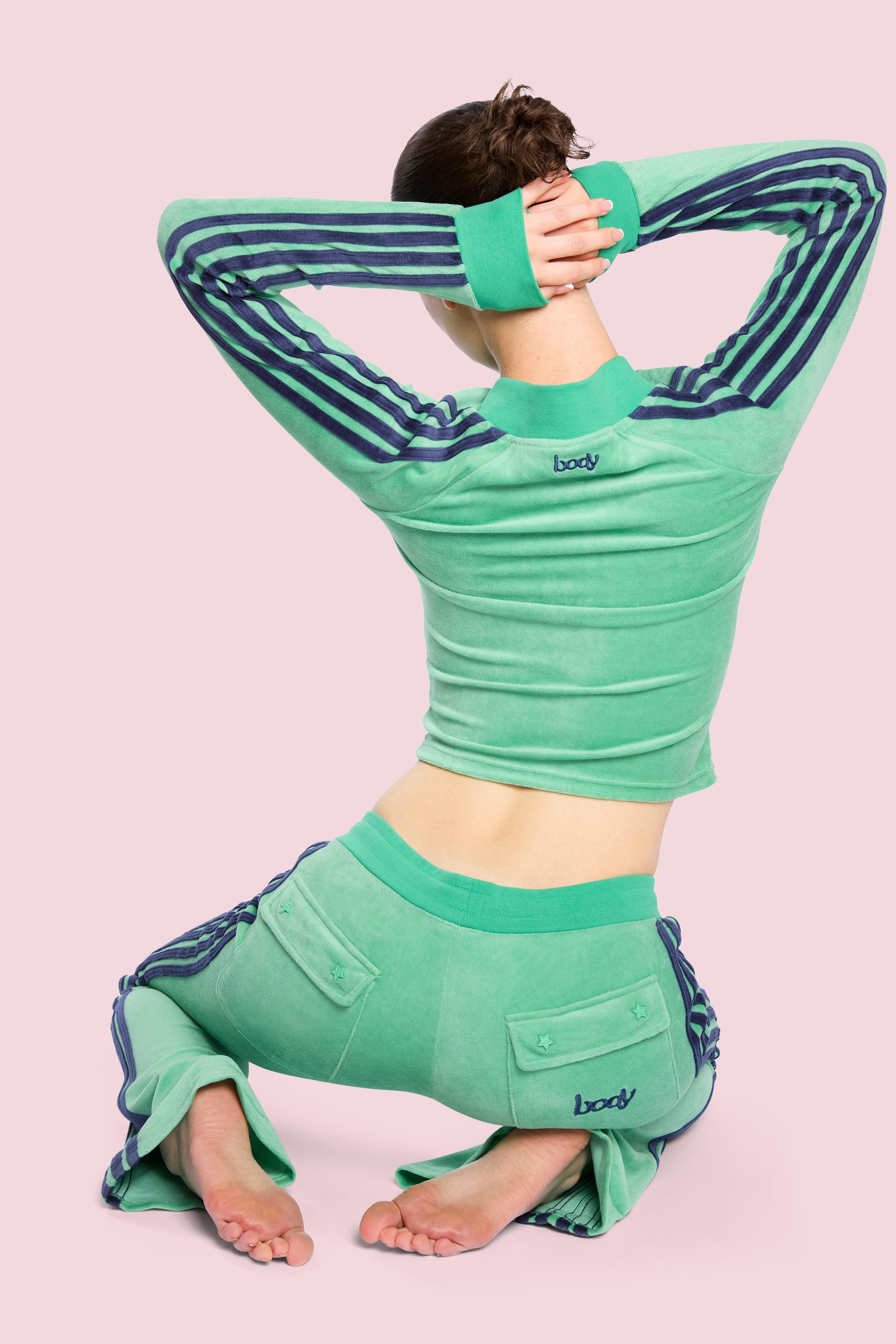 BODY VELOUR TRACK PANTS (CLOVER GREEN)