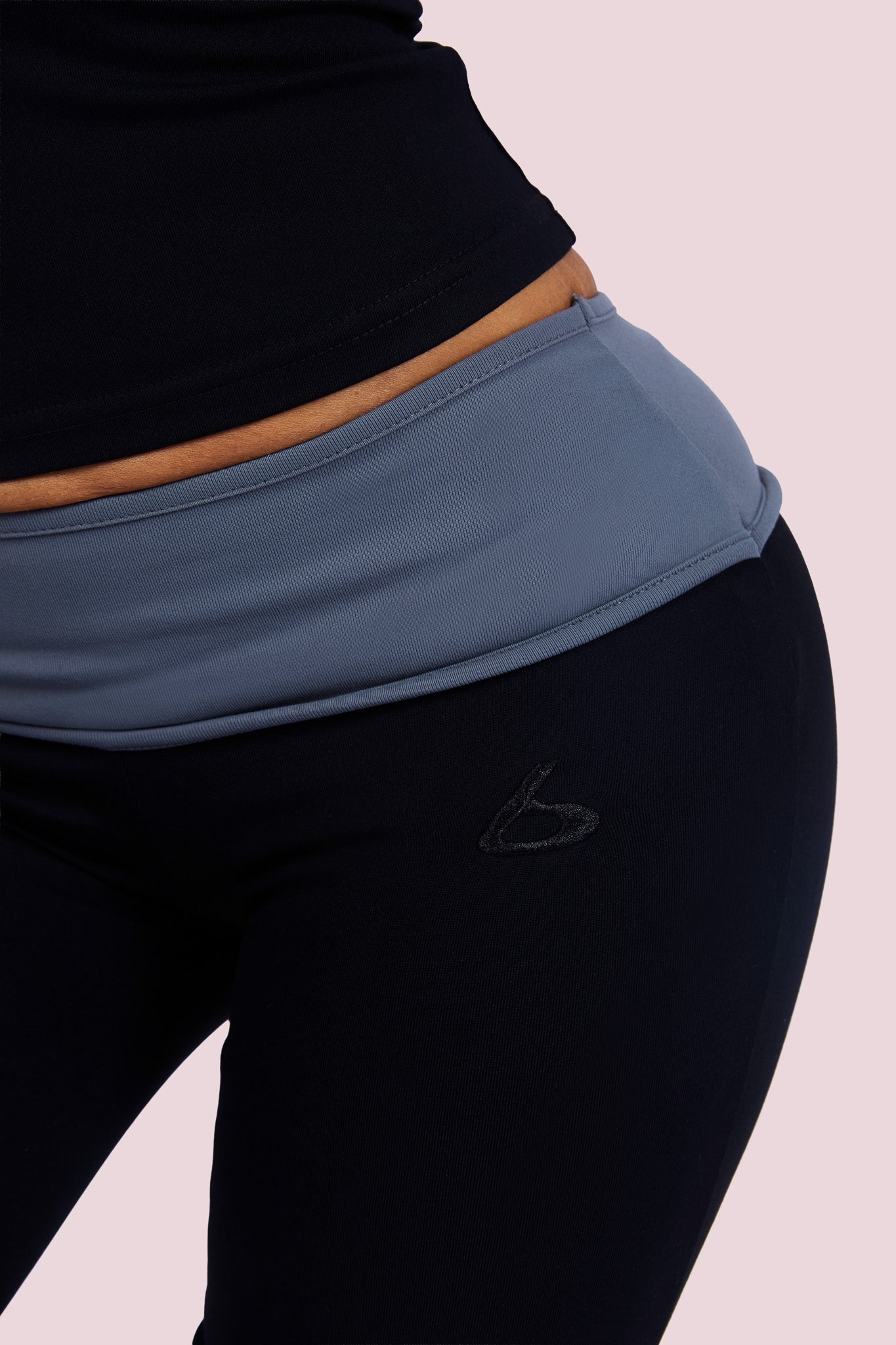 YOGA 2.0 TWO-TONE PANTS (BLACK LICORICE)