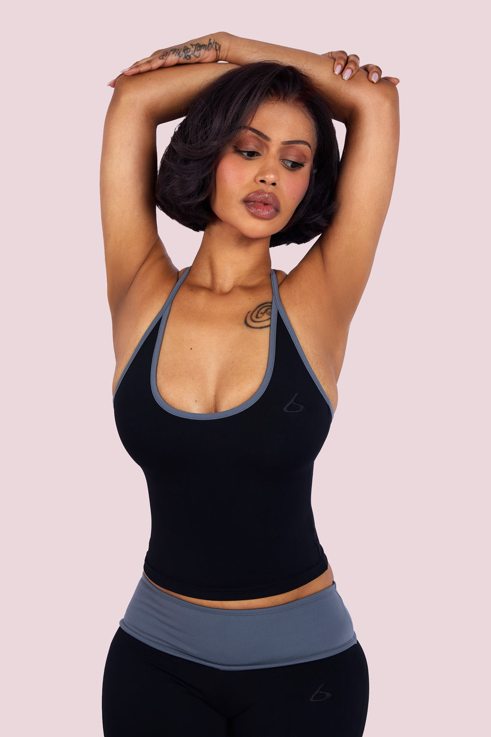 YOGA 2.0 TWO-TONE TANK TOP (BLACK LICORICE)