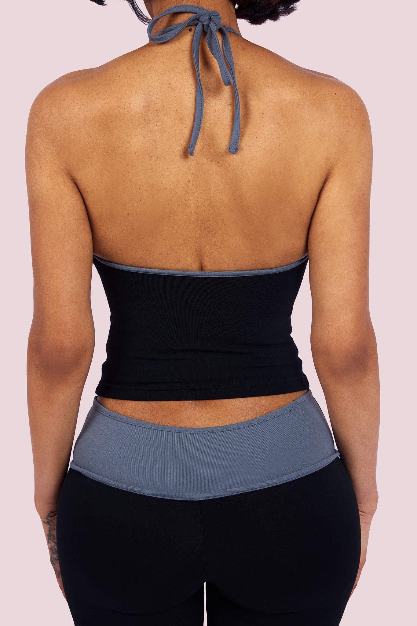 YOGA 2.0 TWO-TONE TANK TOP (BLACK LICORICE)