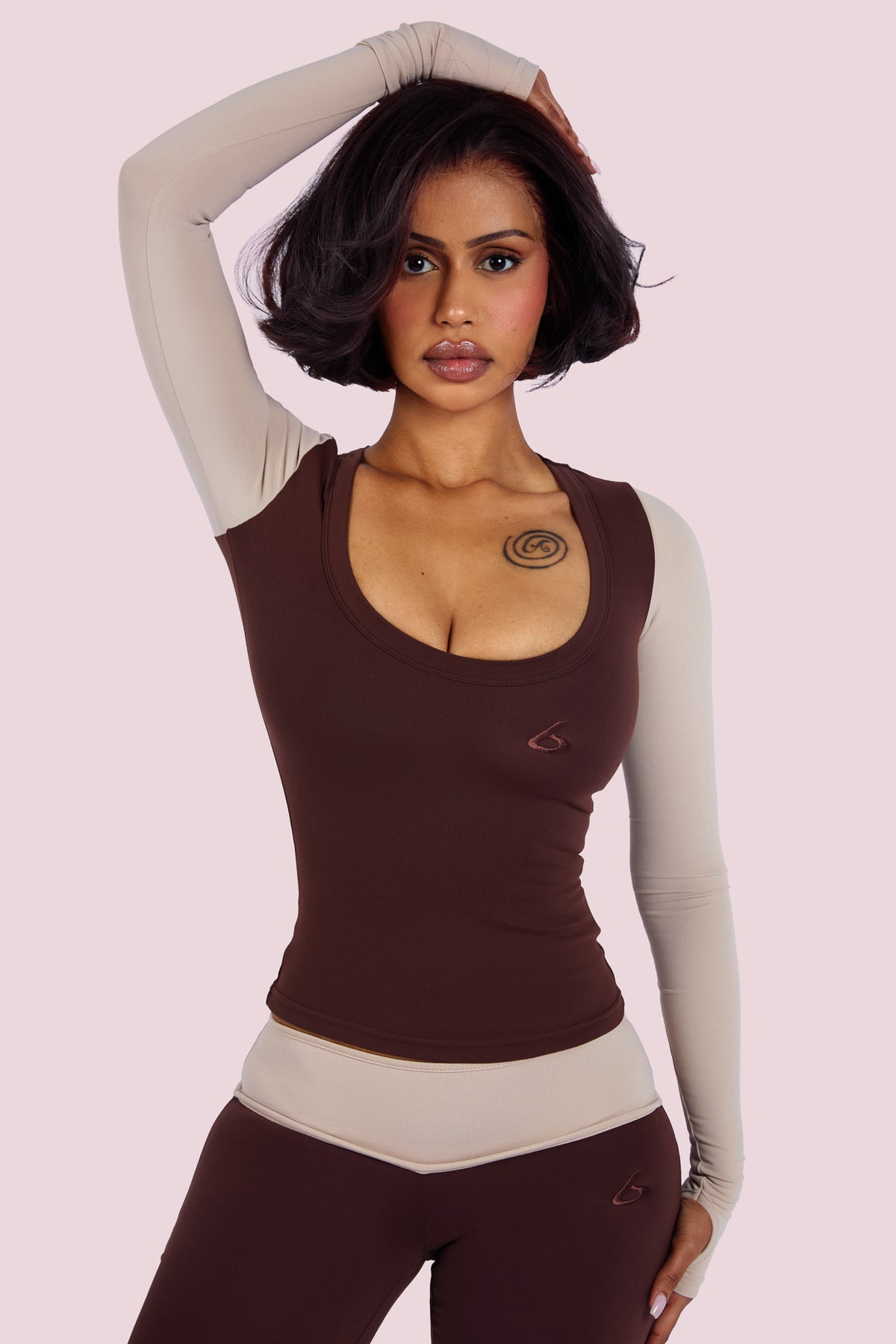 YOGA 2.0 TWO-TONE LONG SLEEVE TOP (CHOCOLATE)