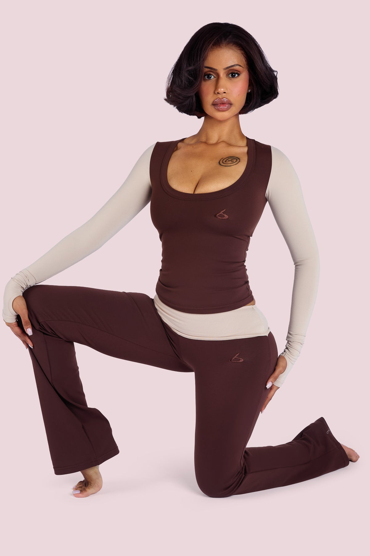 YOGA 2.0 TWO-TONE LONG SLEEVE TOP (CHOCOLATE)