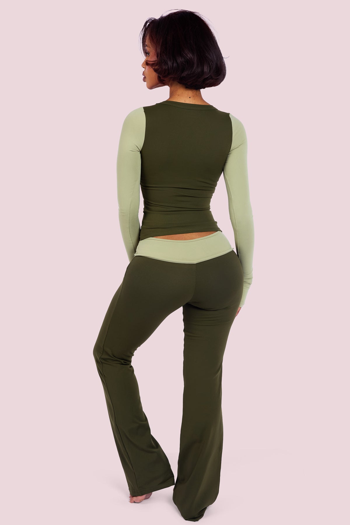 YOGA 2.0 TWO-TONE LONG SLEEVE TOP (GREEN APPLE)