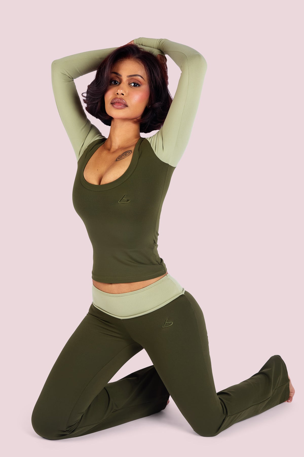 YOGA 2.0 TWO-TONE LONG SLEEVE TOP (GREEN APPLE)