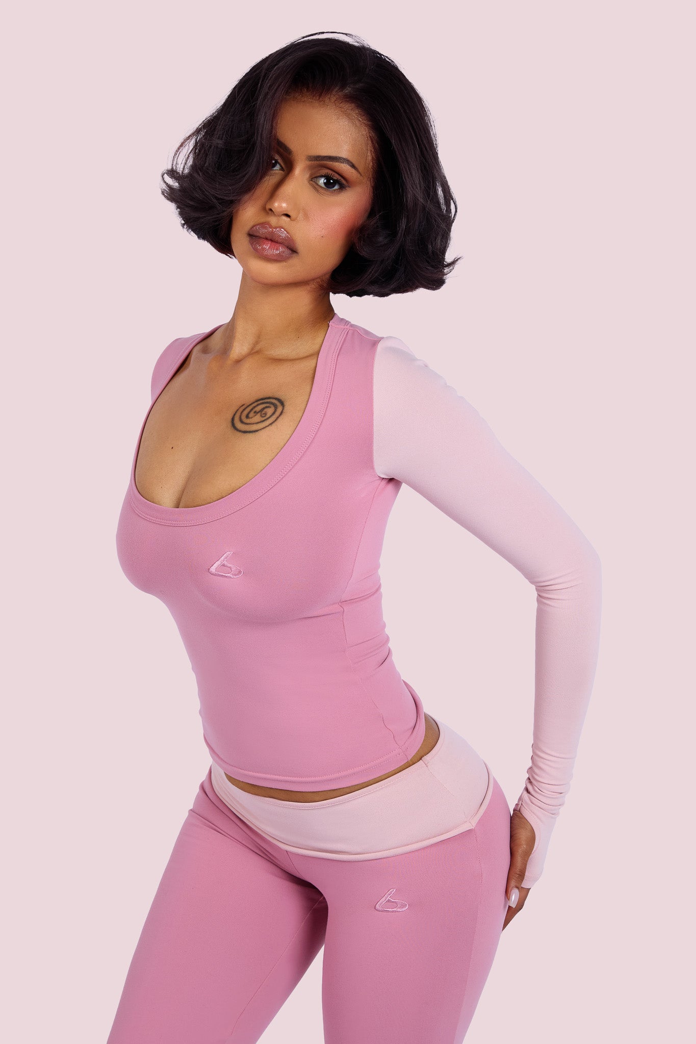 YOGA 2.0 TWO-TONE LONG SLEEVE TOP (BUBBLEGUM)